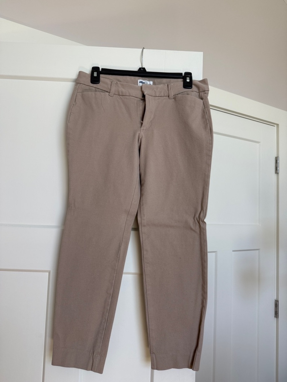 Old Navy Pixie Stretch Pants in Khaki